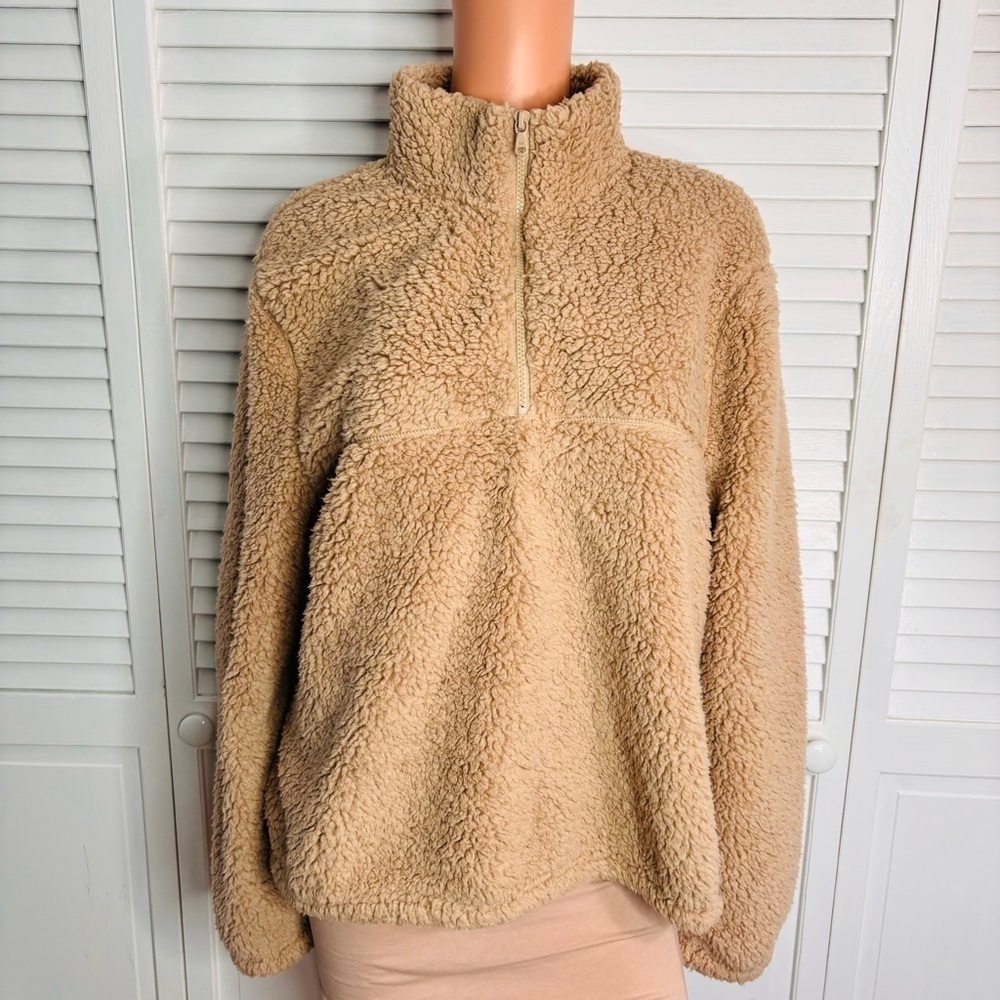 Price is firm GILLY HICKS Tan Sherpa Quarter-Zip Size Medium